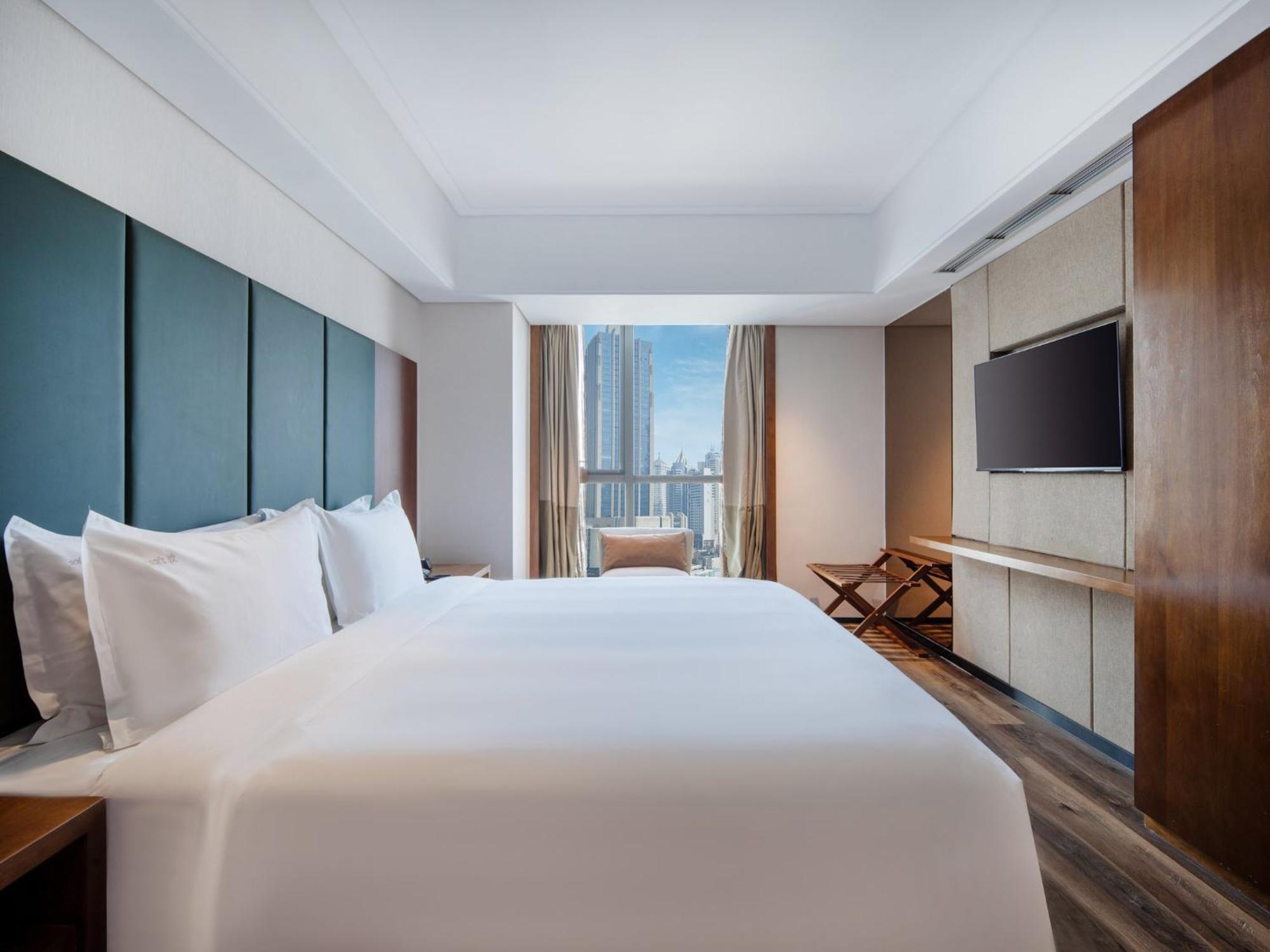 Holiday Inn Qingdao City Center, An Ihg Hotel - May 4Th Square Extérieur photo